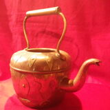 Large handcrafted oriental decorative kettle in copper and brass