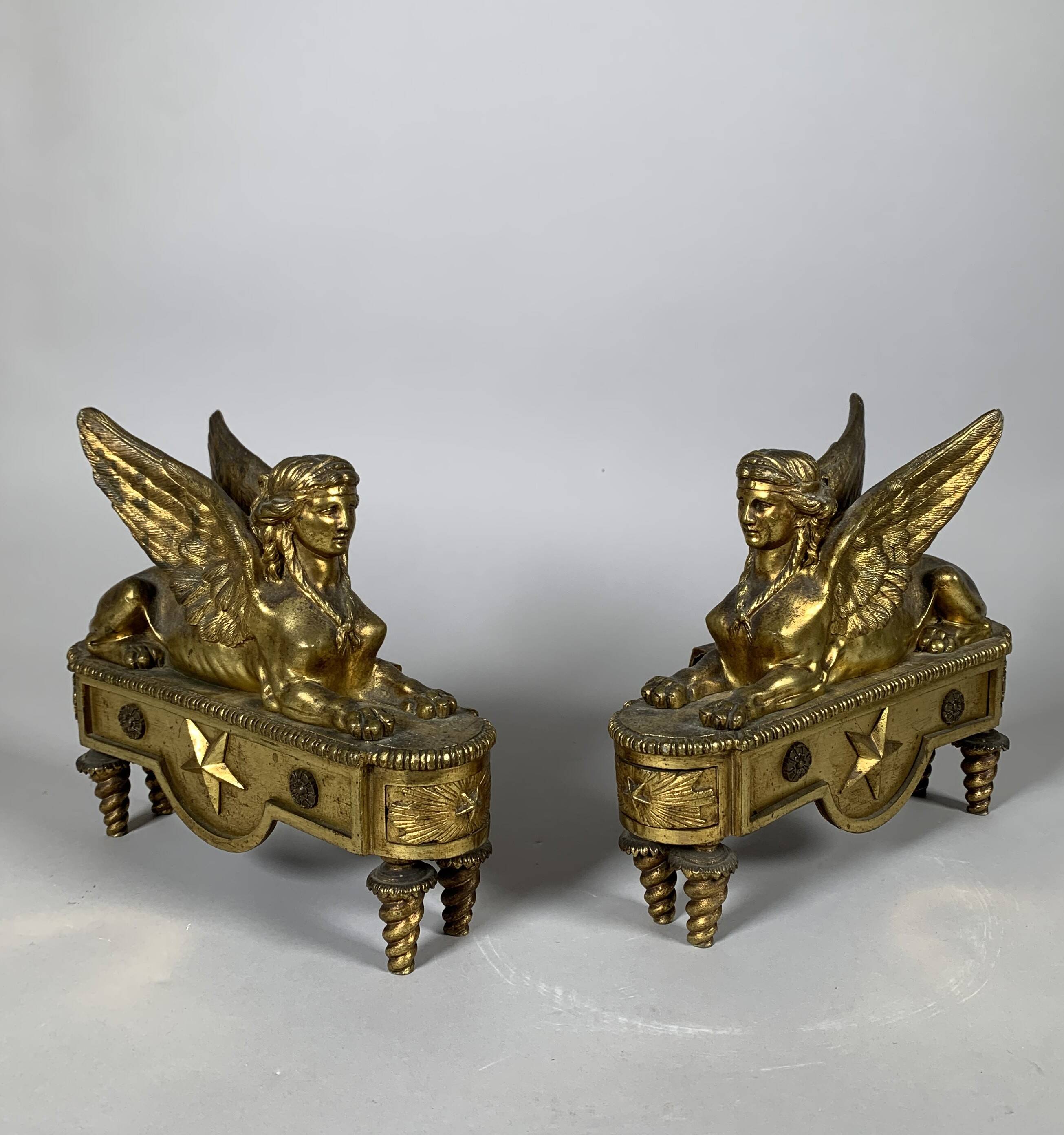 Paire De Chenets Aux Sphinges d'époque Directoire XVIIIème Siècle Attribué