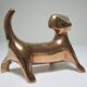 Chien sculptural laiton vintage années 60-70