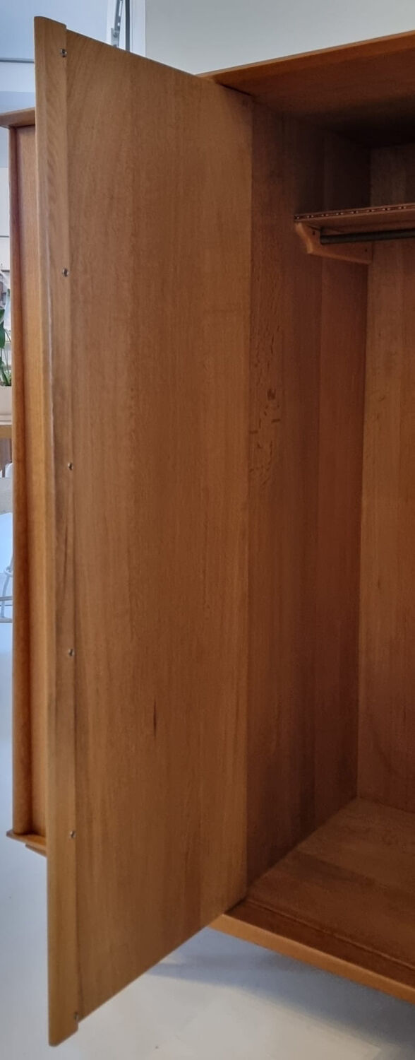 Armoire du milieu du siècle