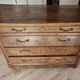 Importante commode Louis-Philippe en noyer patiné, XIXᵉ siècle