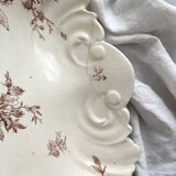 Antique wall fountain in ironstone, "Spring" Gien earthenware, late 19th century