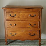 Country chest of drawers in vintage solid oak
