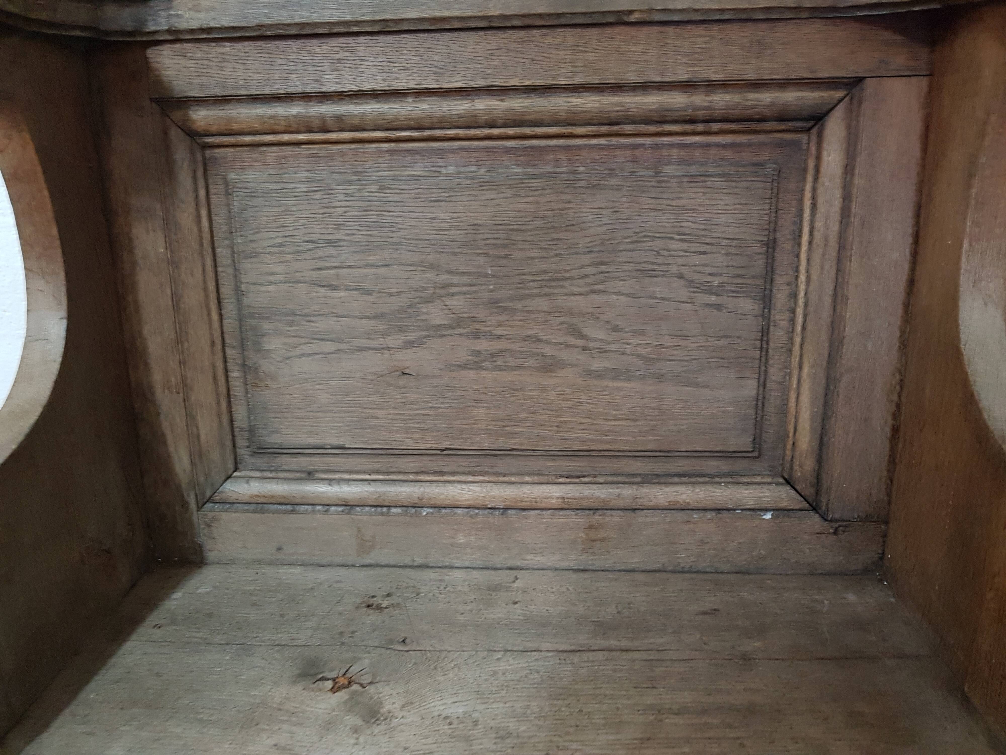 Church bench-stalles