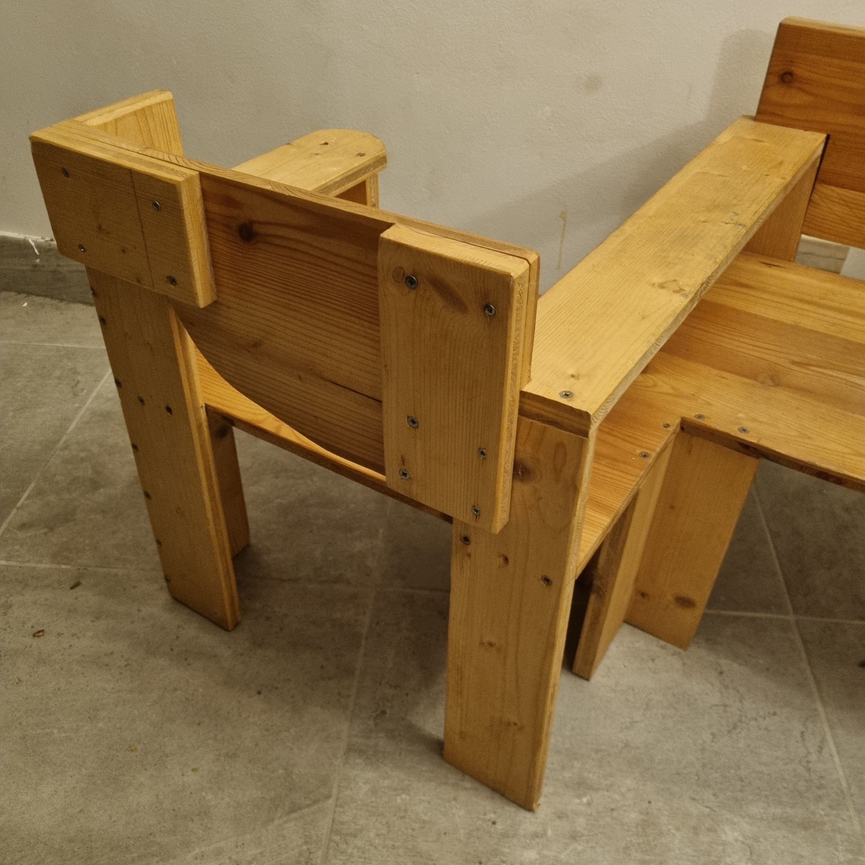 Confidant armchair for children