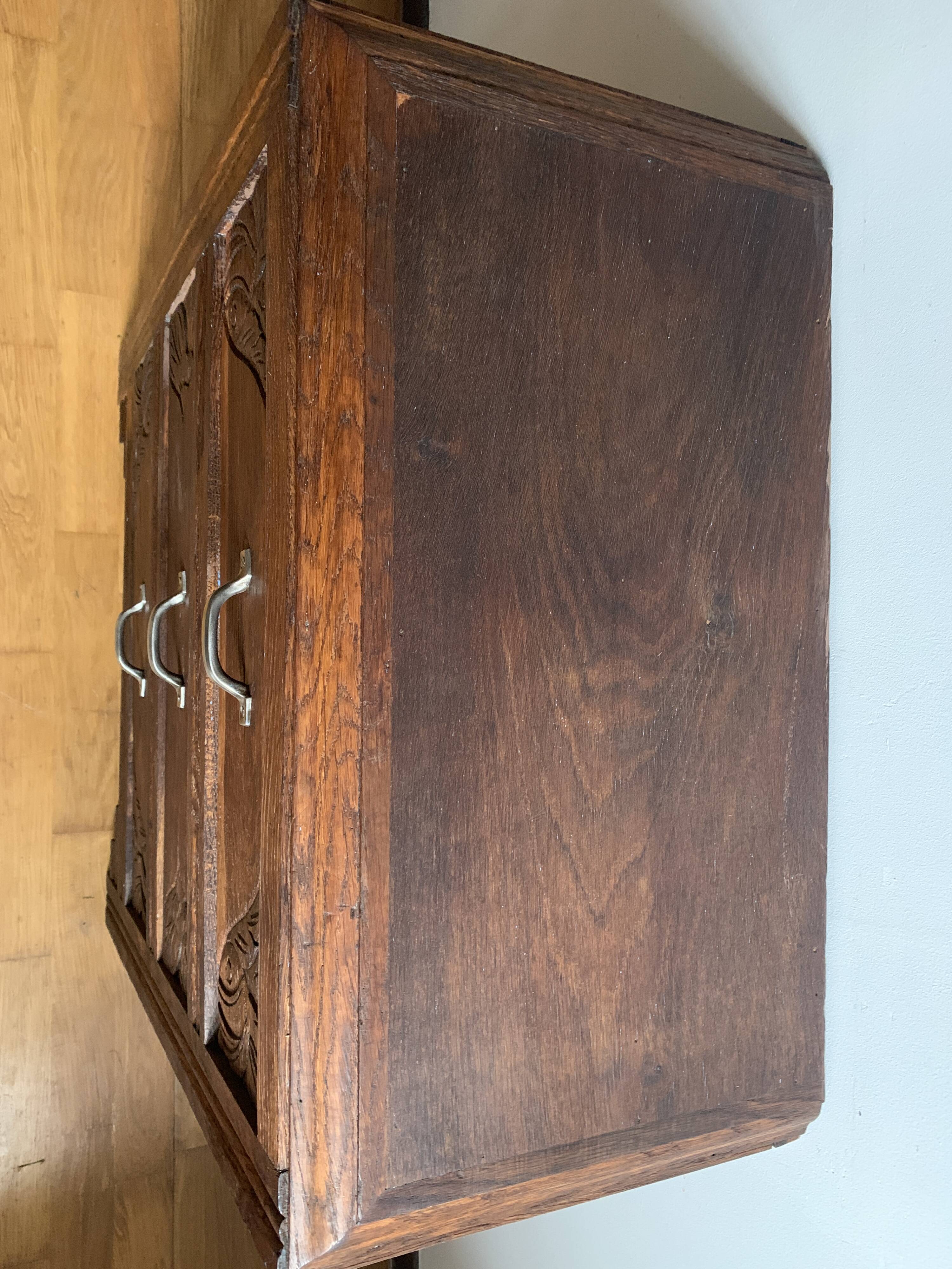 Art Deco chest of drawers
