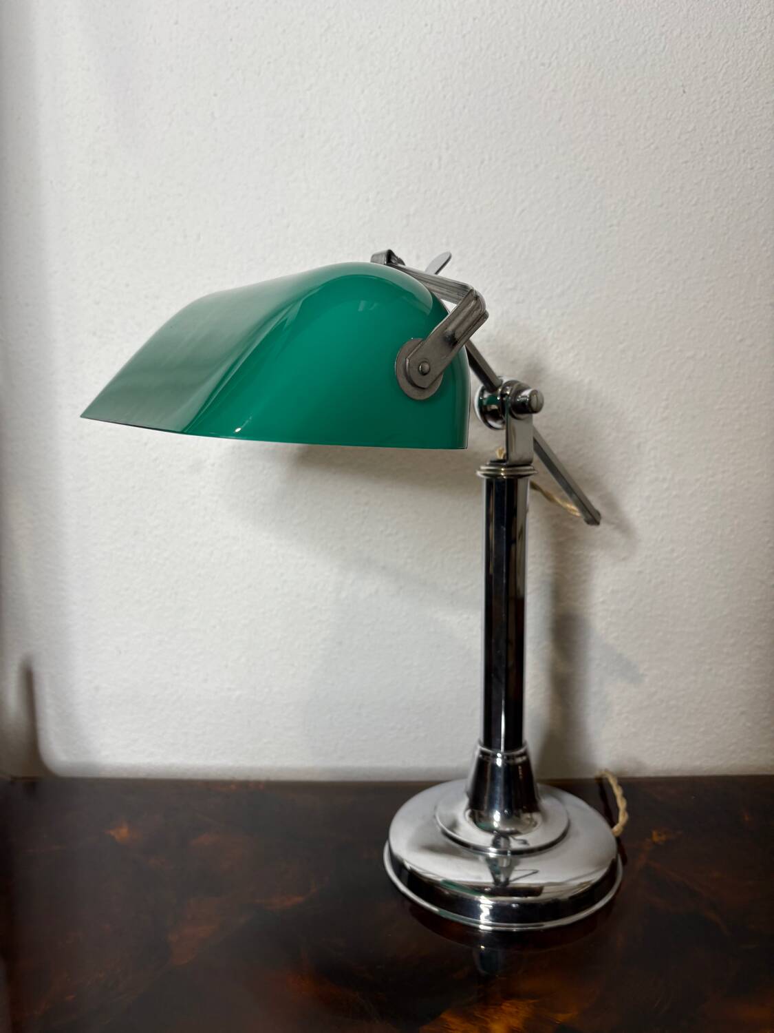 Desk lamp, notary, banker, green opaline, art deco 1930