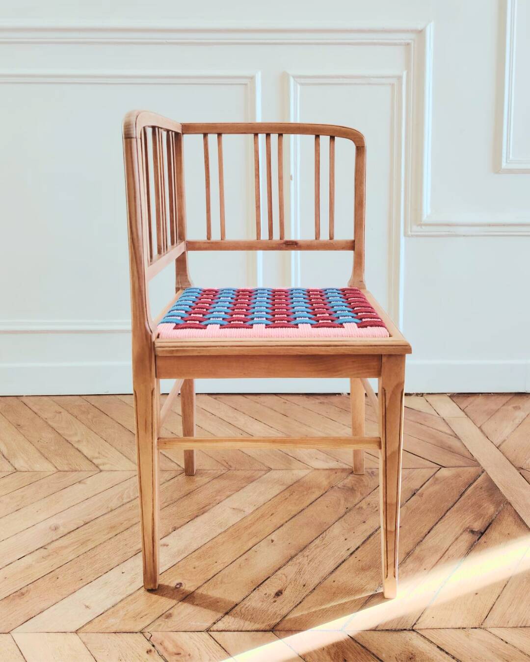 Chaise d'angle vintage rénovée, années 1900-1920