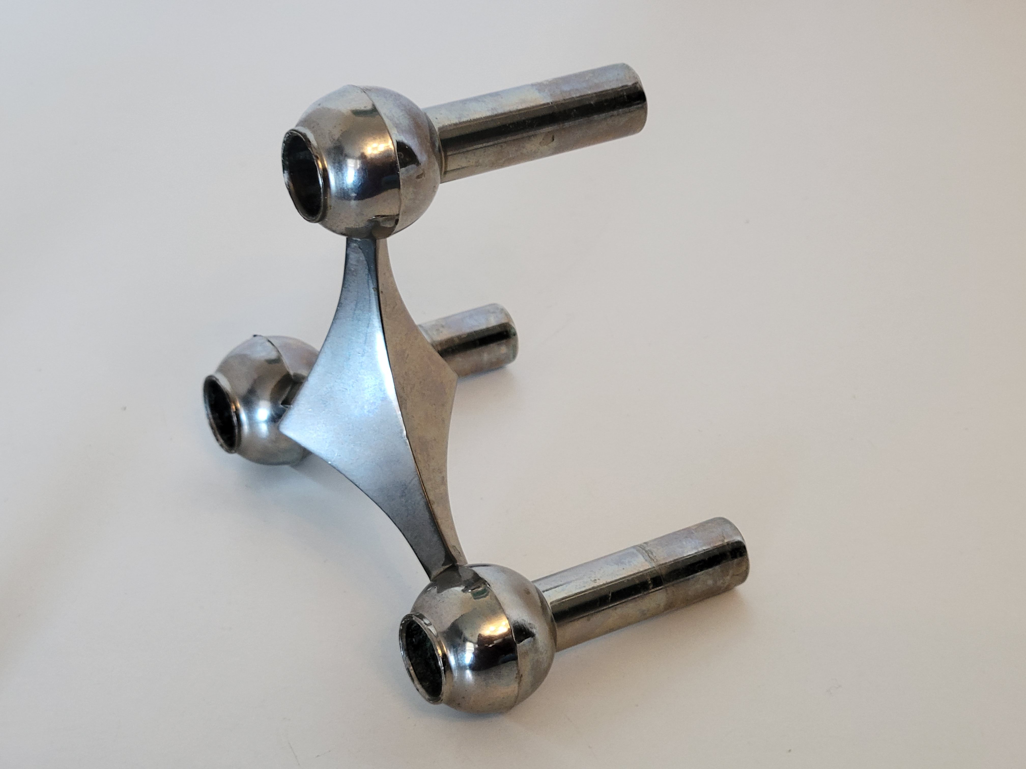 Pair of tripod candle holders design 60s NAGEL STOFF metal