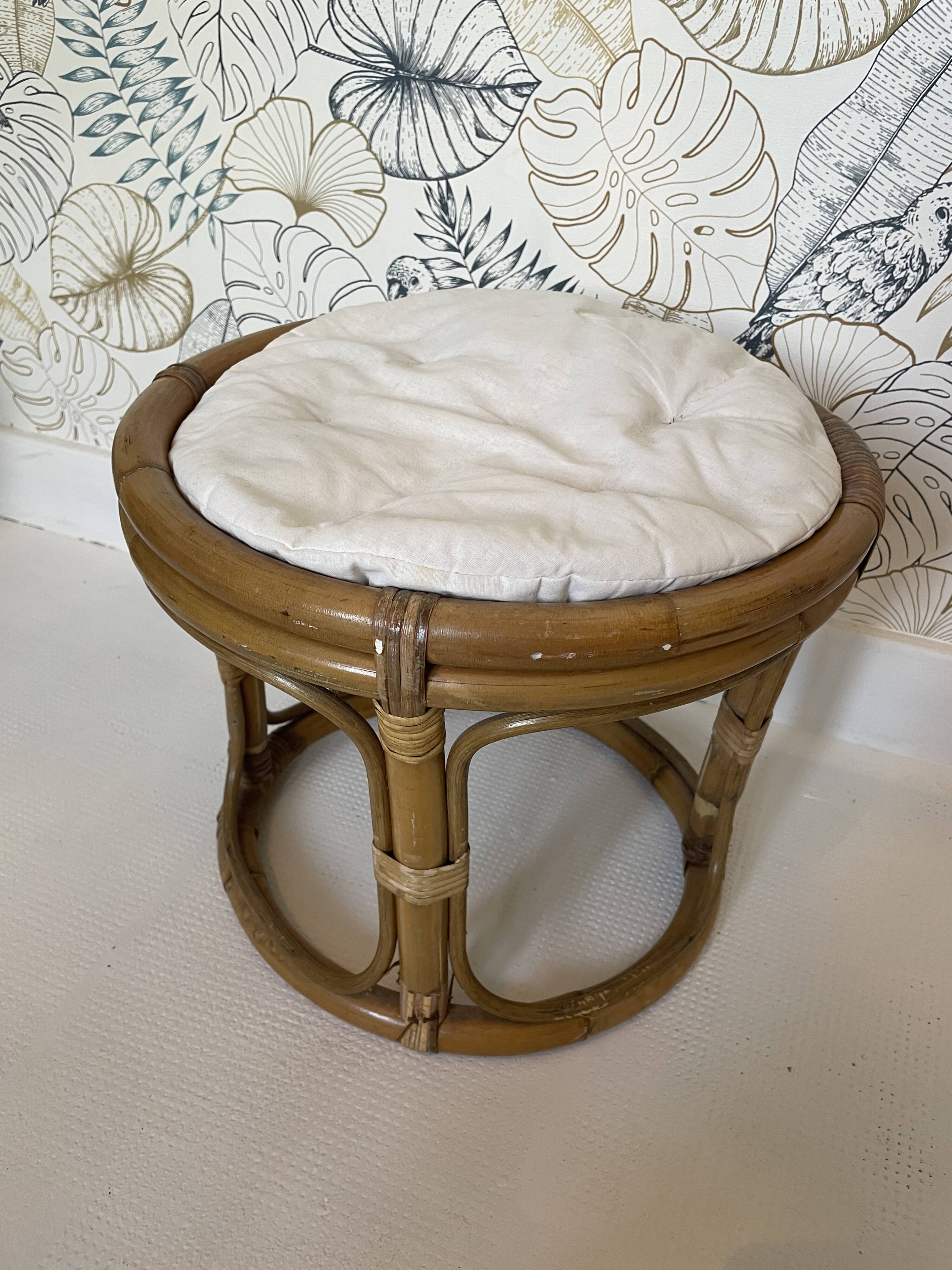 Rattan pouf