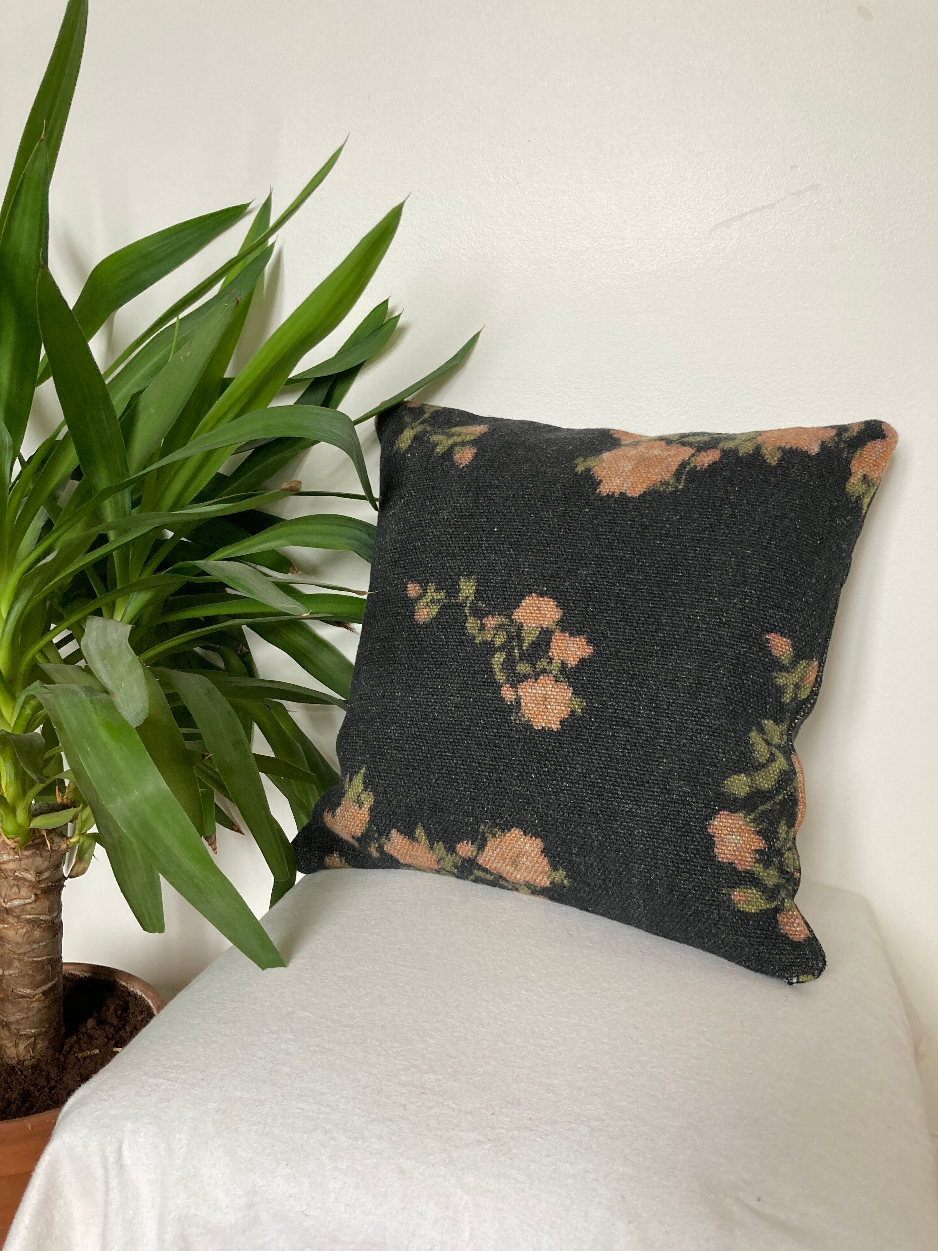 Linen cushion floral pattern black pink