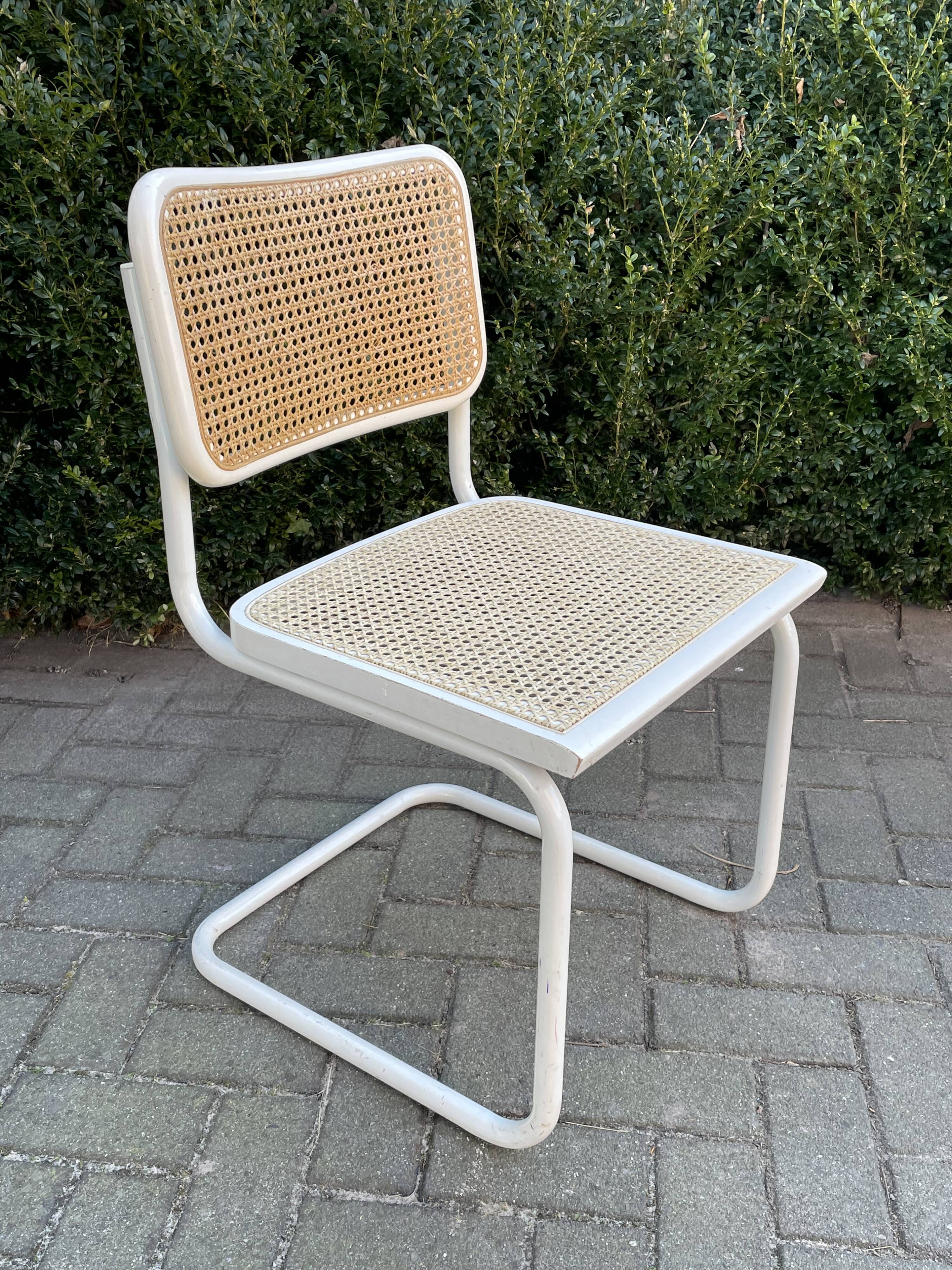 Cesca design chair b32 model in white