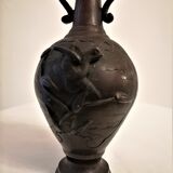 Pair of Asian bronze vases. Late nineteenth, early twentieth.