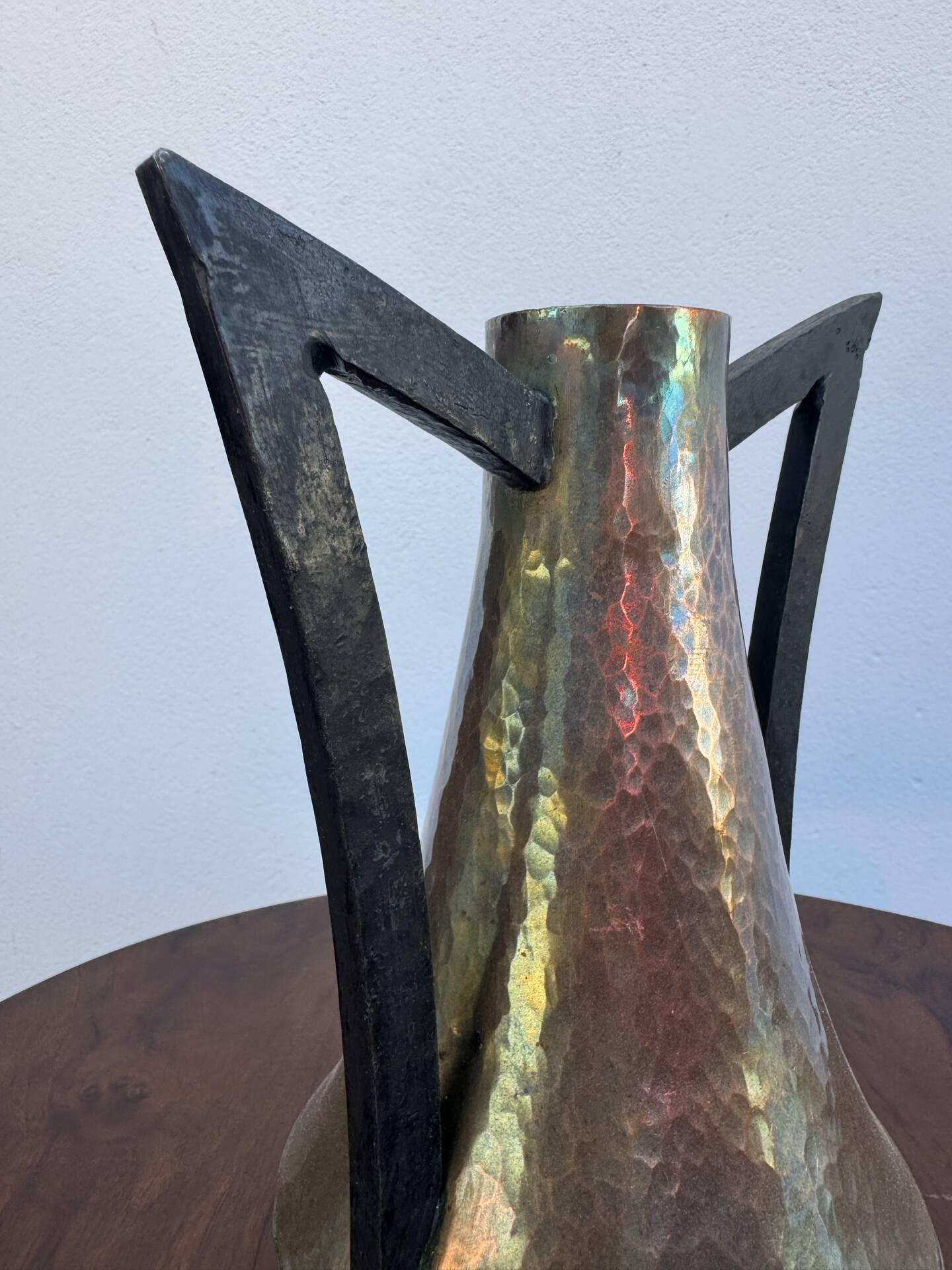 Vase Art Nouveau cuivre martelé