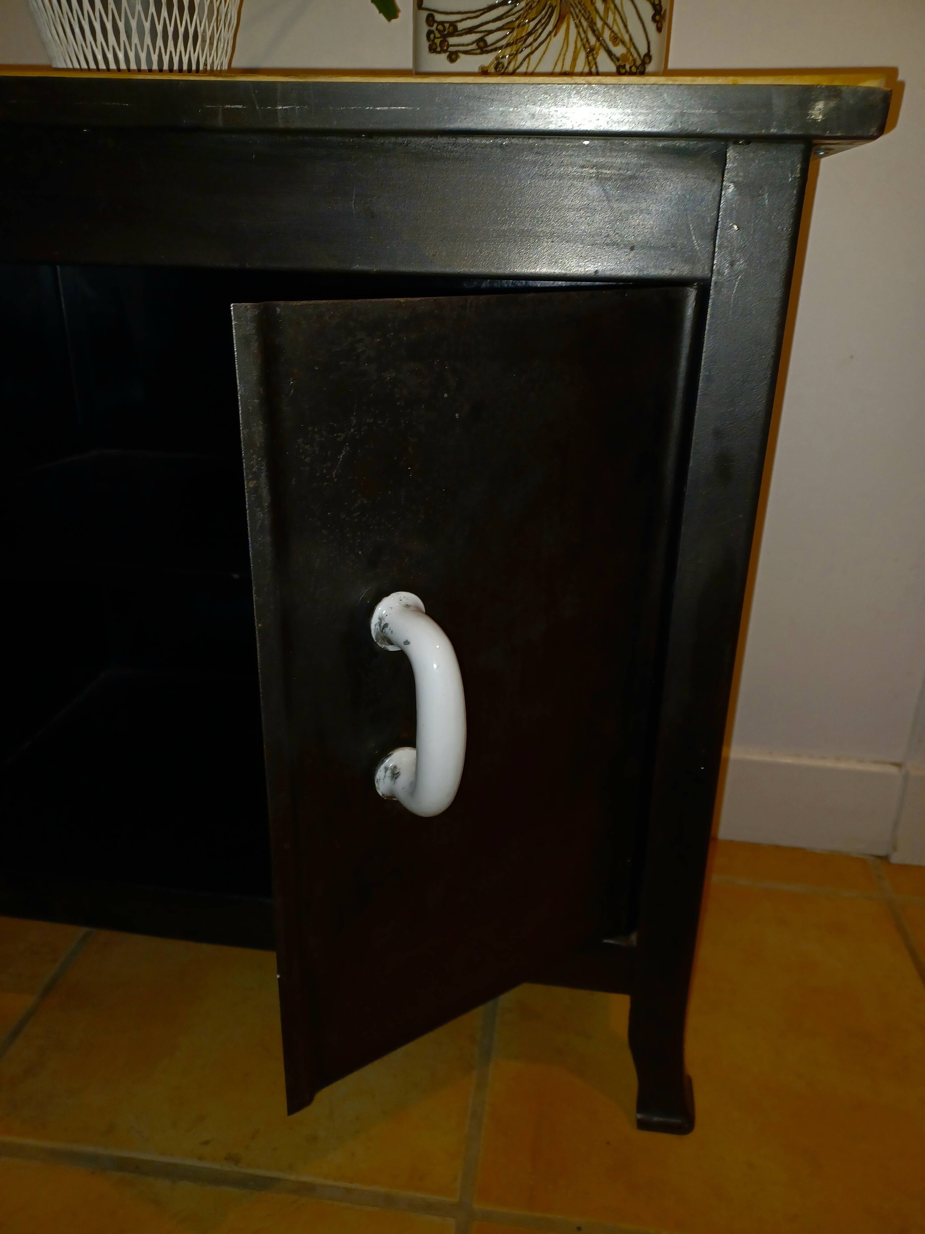Petit meuble  metal 1950