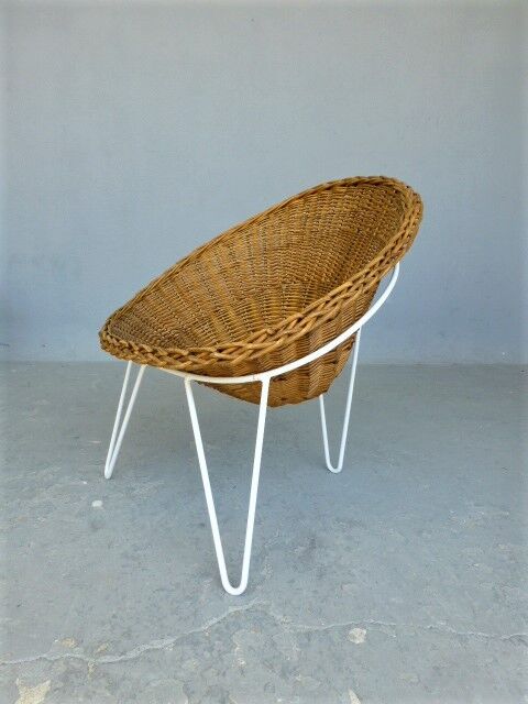 VINTAGE SALON IN RATTAN AND METAL. 1960