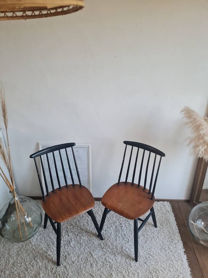 Pair of Scandinavian chairs model Fanett by Tapiovaara