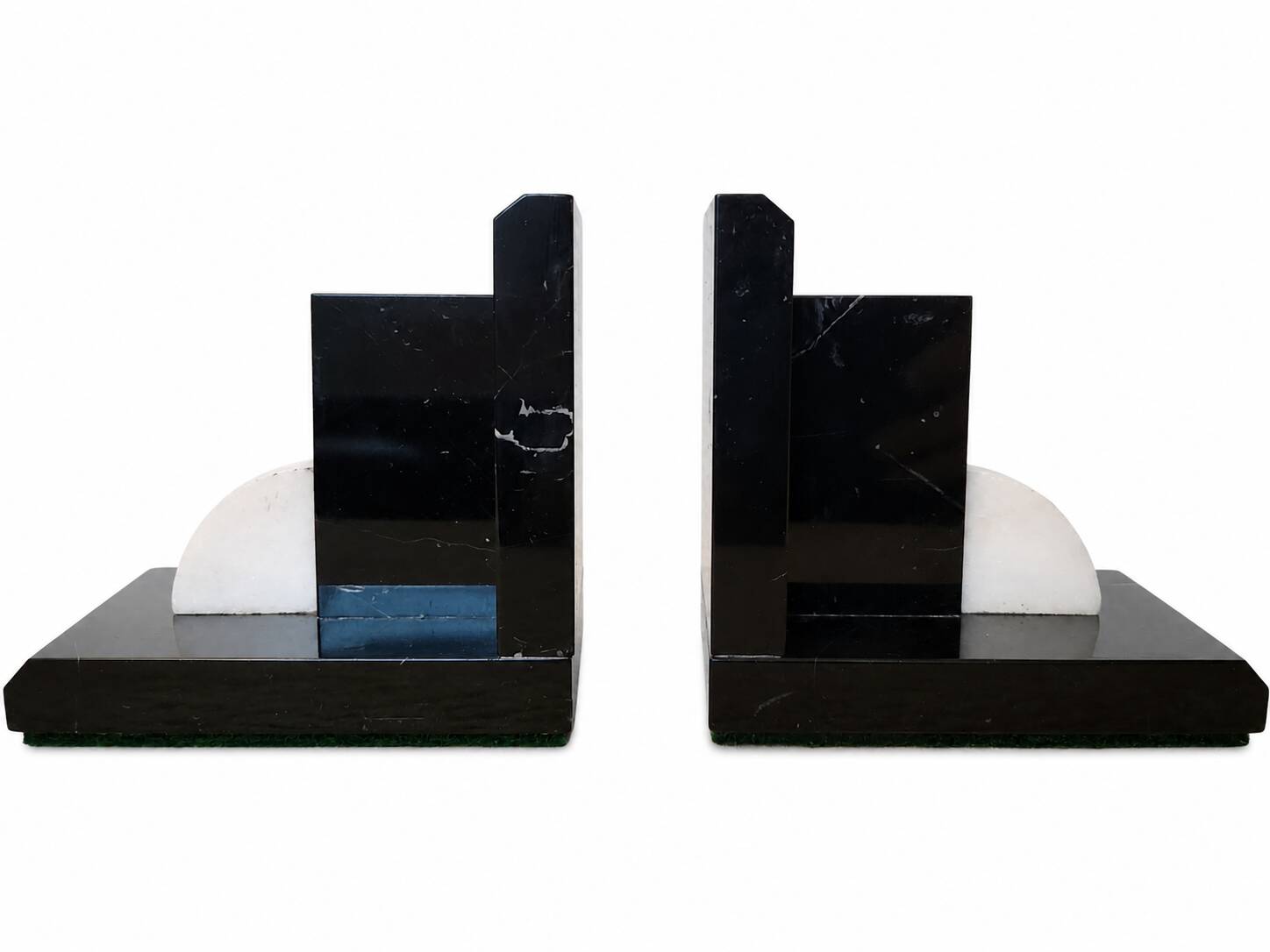 Geometric bookends in black marble and white stone – Art Deco style
