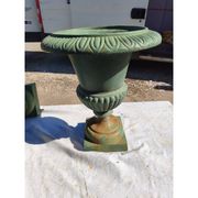 Paire de vases en fonte XIXe siècle Médicis