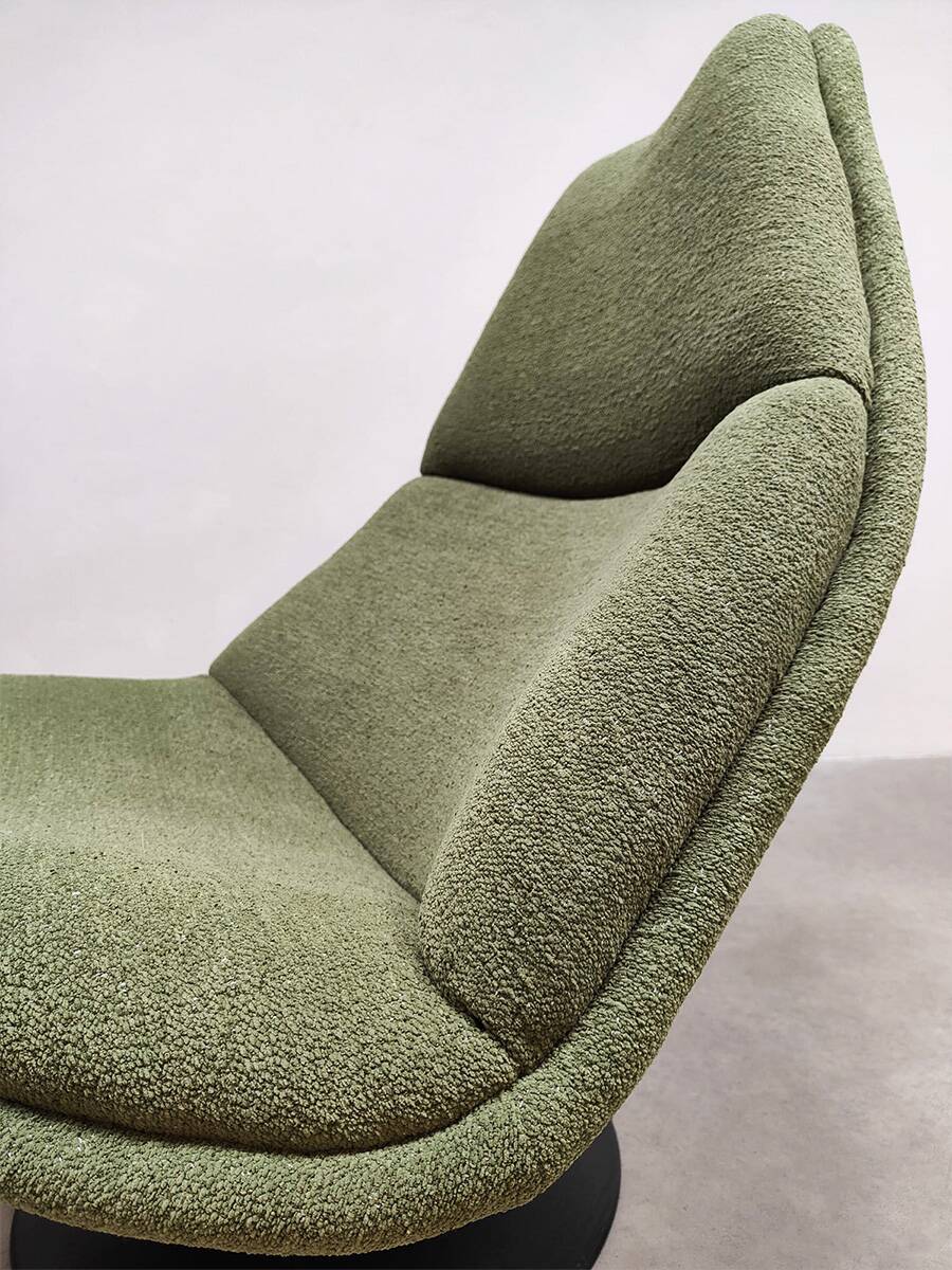 Vintage design swivel chair Artifort Geoffrey Harcourt F588