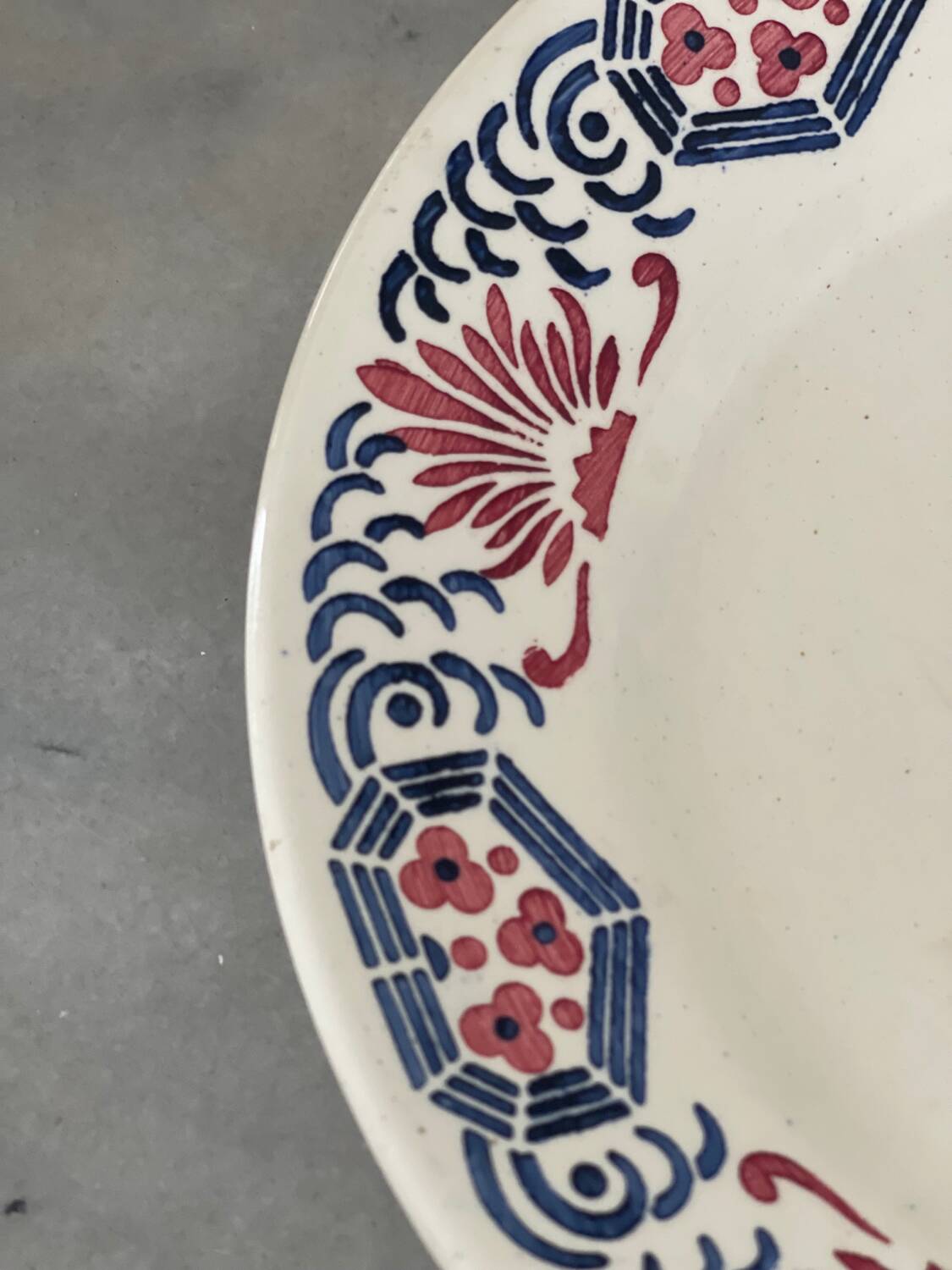 Choisy Le Roi iron earth plate