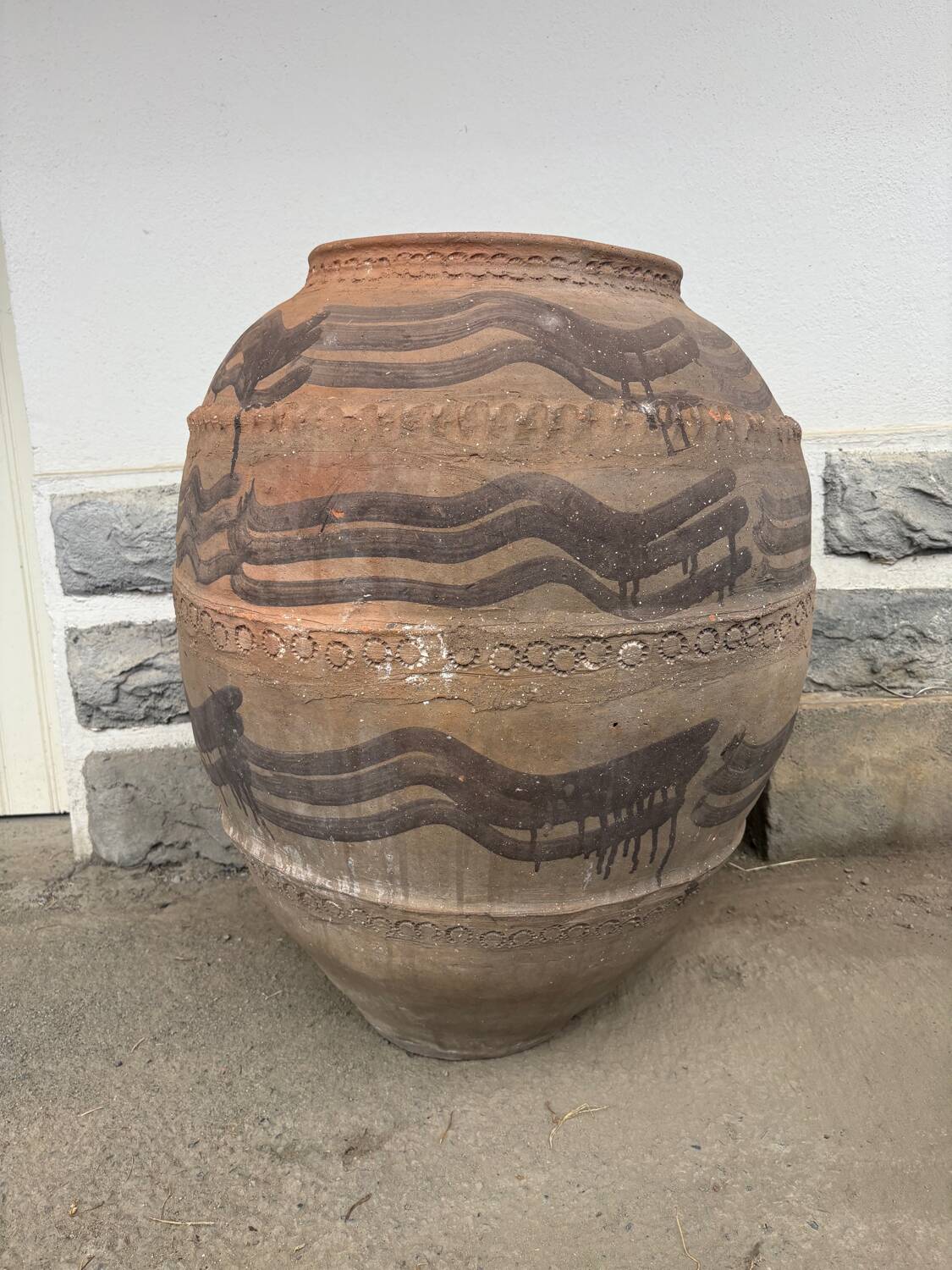 Spanish oil jar, Tinaja, 18th century.