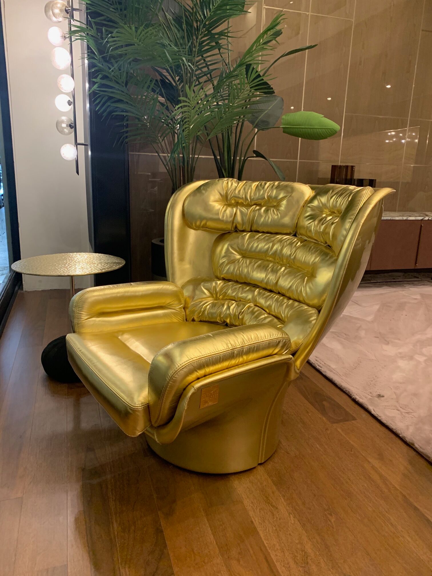 Fauteuil Elda 60th anniversary gold edition