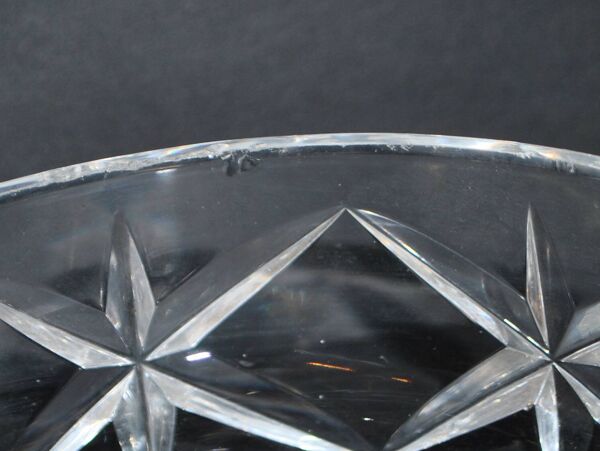 Boite bonbonnière en cristal richement taillé de baccarat