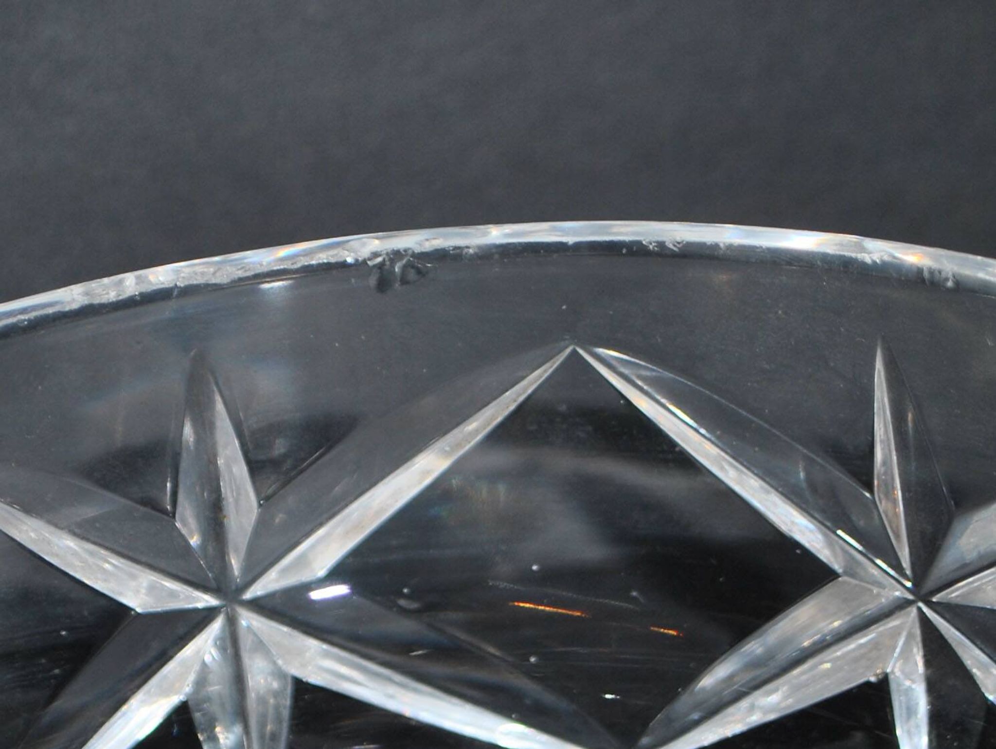 Richly cut crystal candy box from BACCARAT? 20th century.
