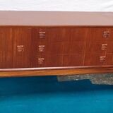 Scandinavian enfilade of the 70s, teak plated.