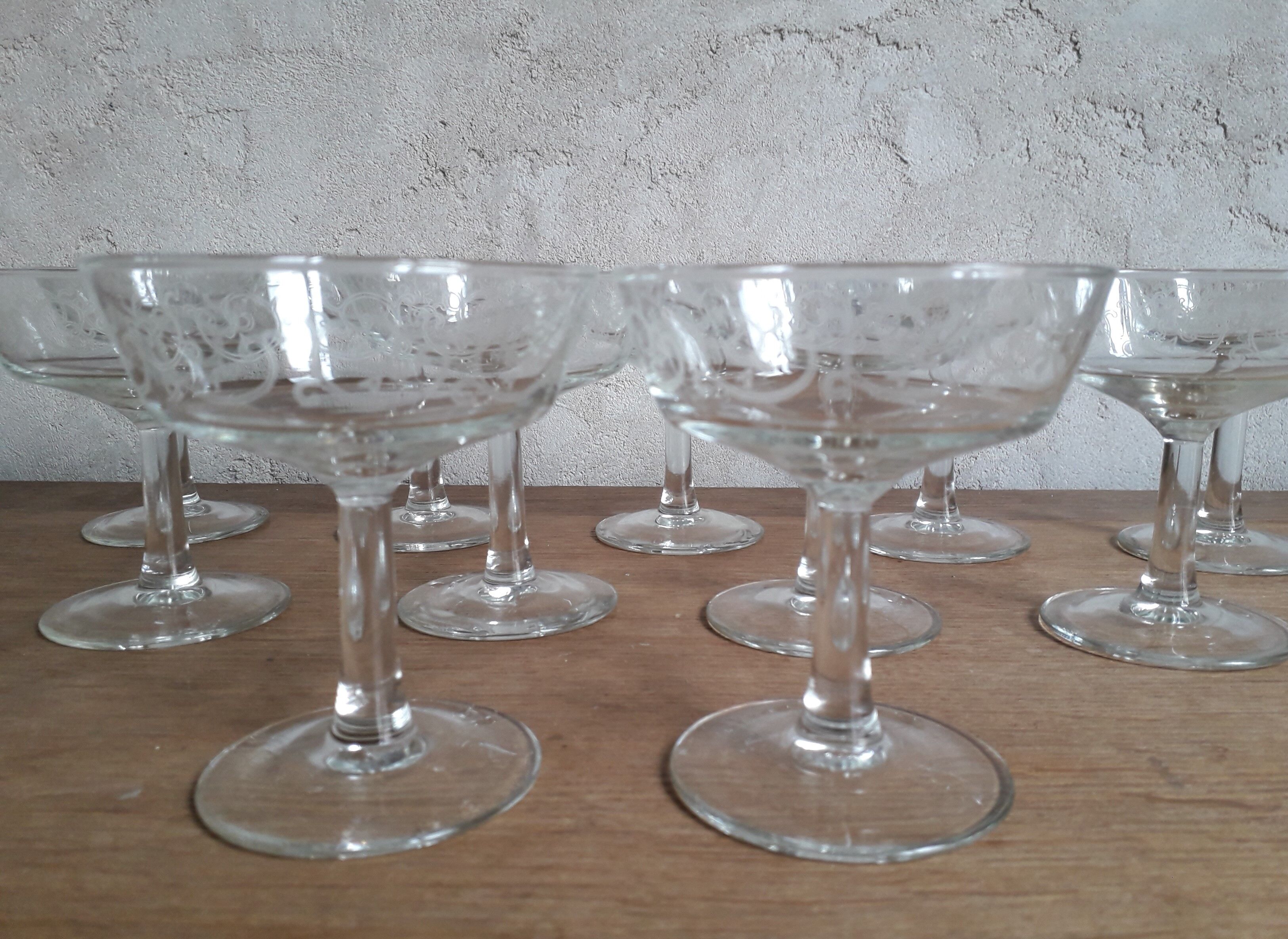 Lot of 11 champagne cups