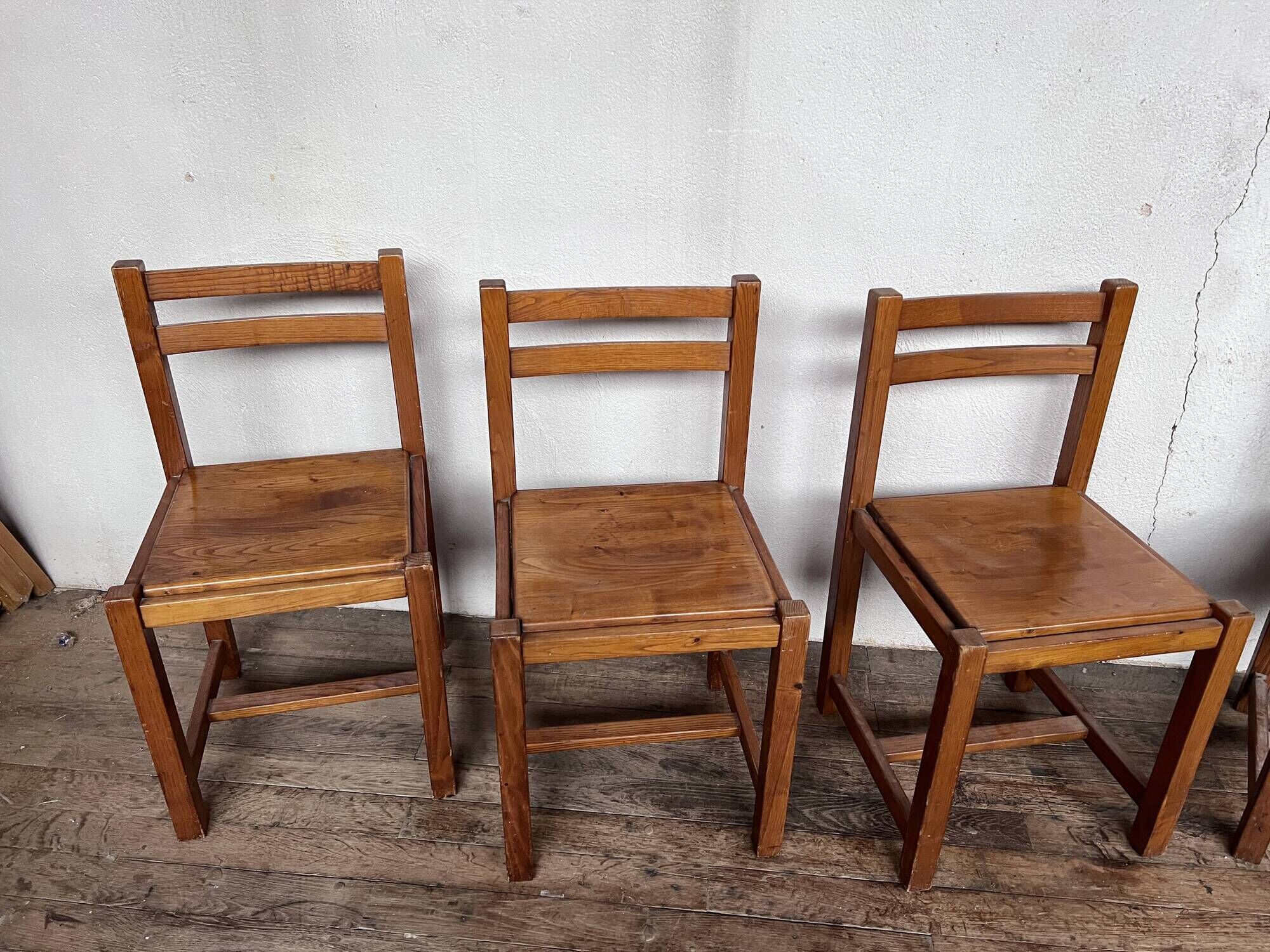 Series of 6 vintage wooden chairs 1960