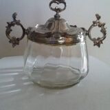 Sugar bowl in silver metal