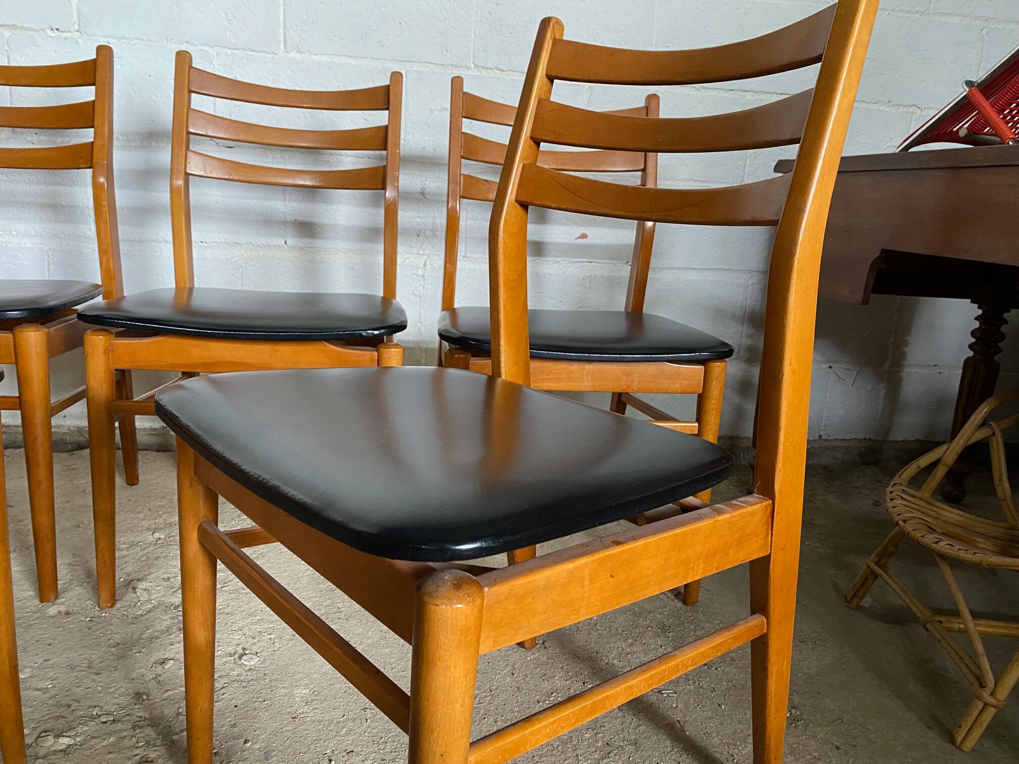 Set of 6 scandinavian chairs