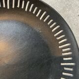 7 black ceramic plates