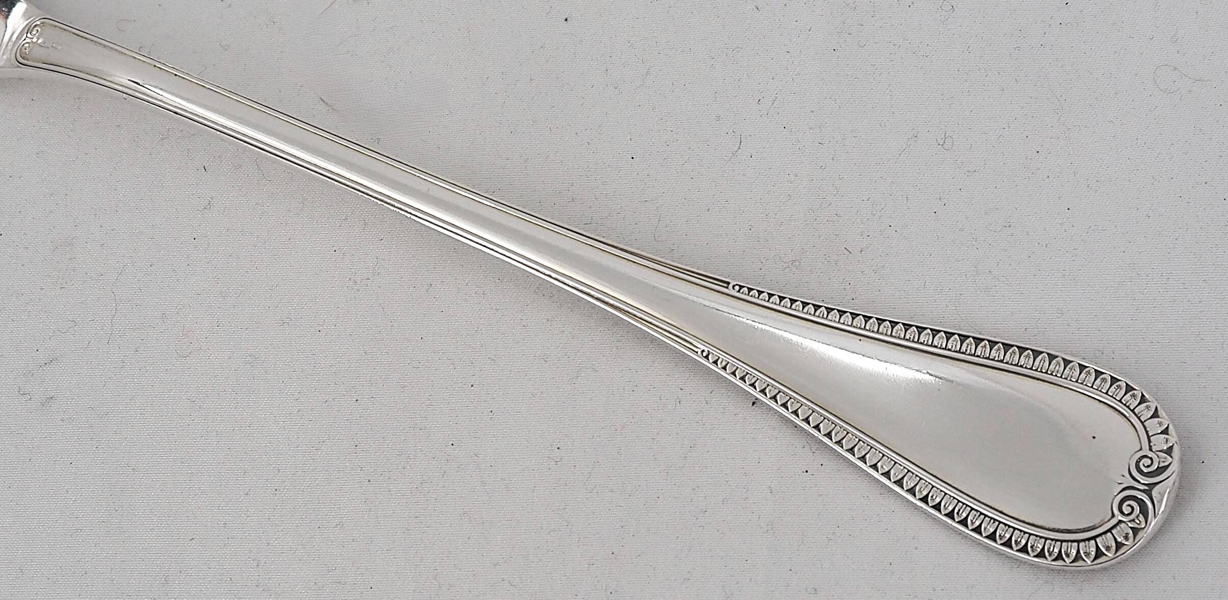 Christofle Malmaison, 2-piece salad serving set in silver-plated metal.