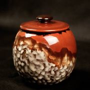 Bonbonnière en grès émaillé rouge par Louis Dage, année 1920