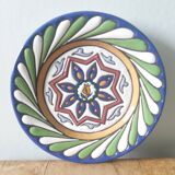 Decorative wall plate signed A. Alvarez