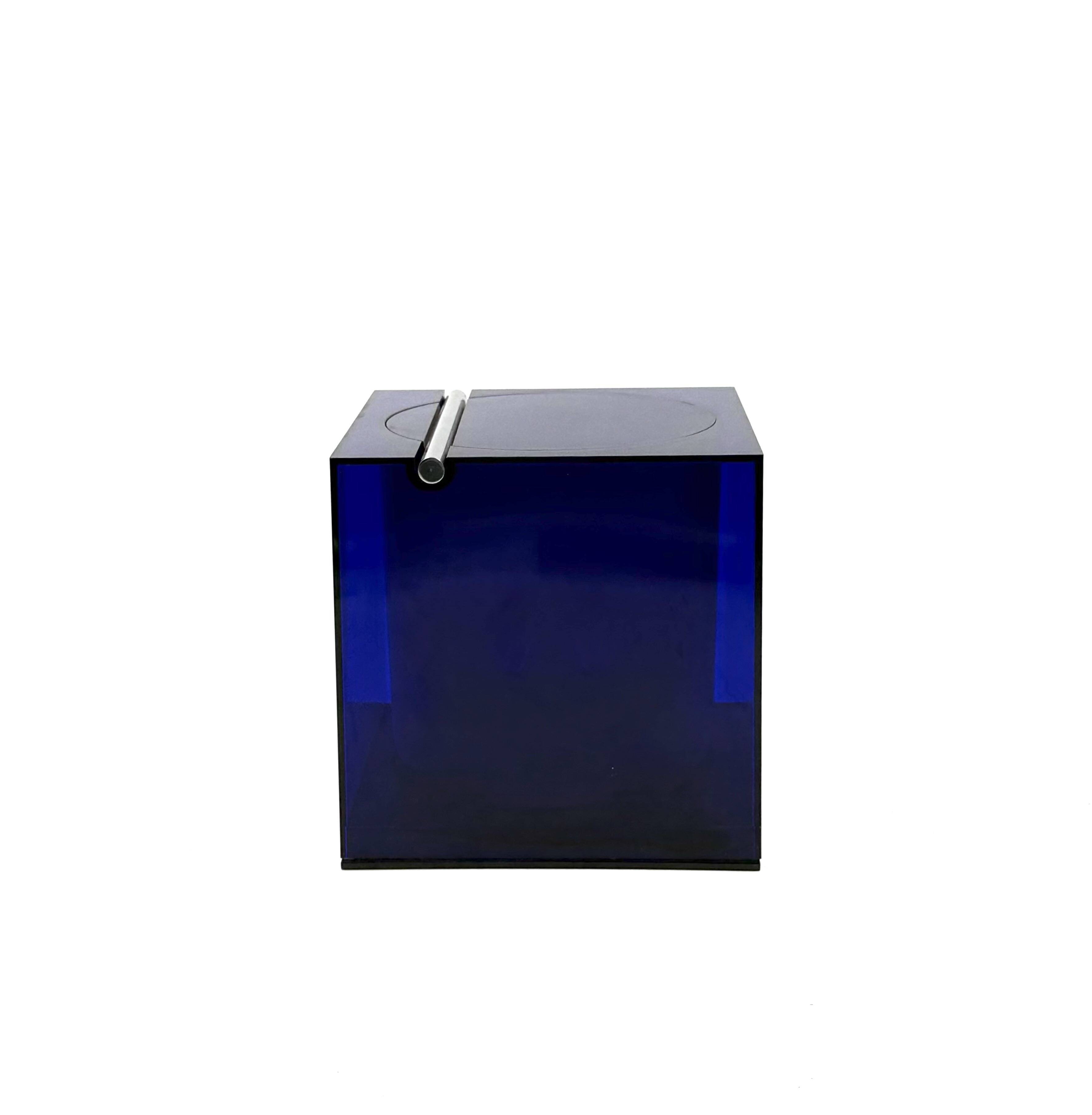 Space age blue plastic Ice Bucket, Studio Opi, Cini & Nils Italy, ca. 1970s