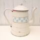 Cafetière émaillée blanche fleurs vintage