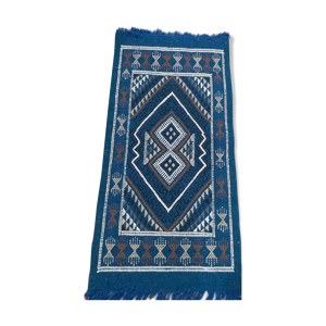 Tapis mergoum bleu fait