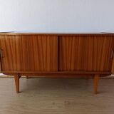 Buffet moderniste des années 1970