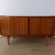 Buffet moderniste des années 1970