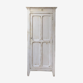 Armoire parisienne blanche