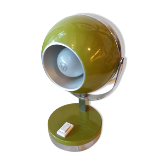 Light olive green eyeball