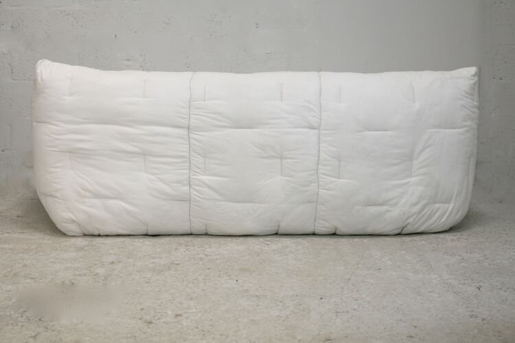 Hans Hopfer. Sofa "Informal". 1984, Roche Bobois. Foam and quilted cotton