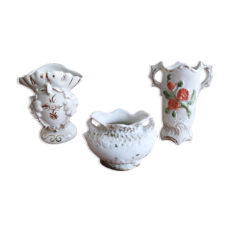 3 bouquetières in porcelain and biscuit