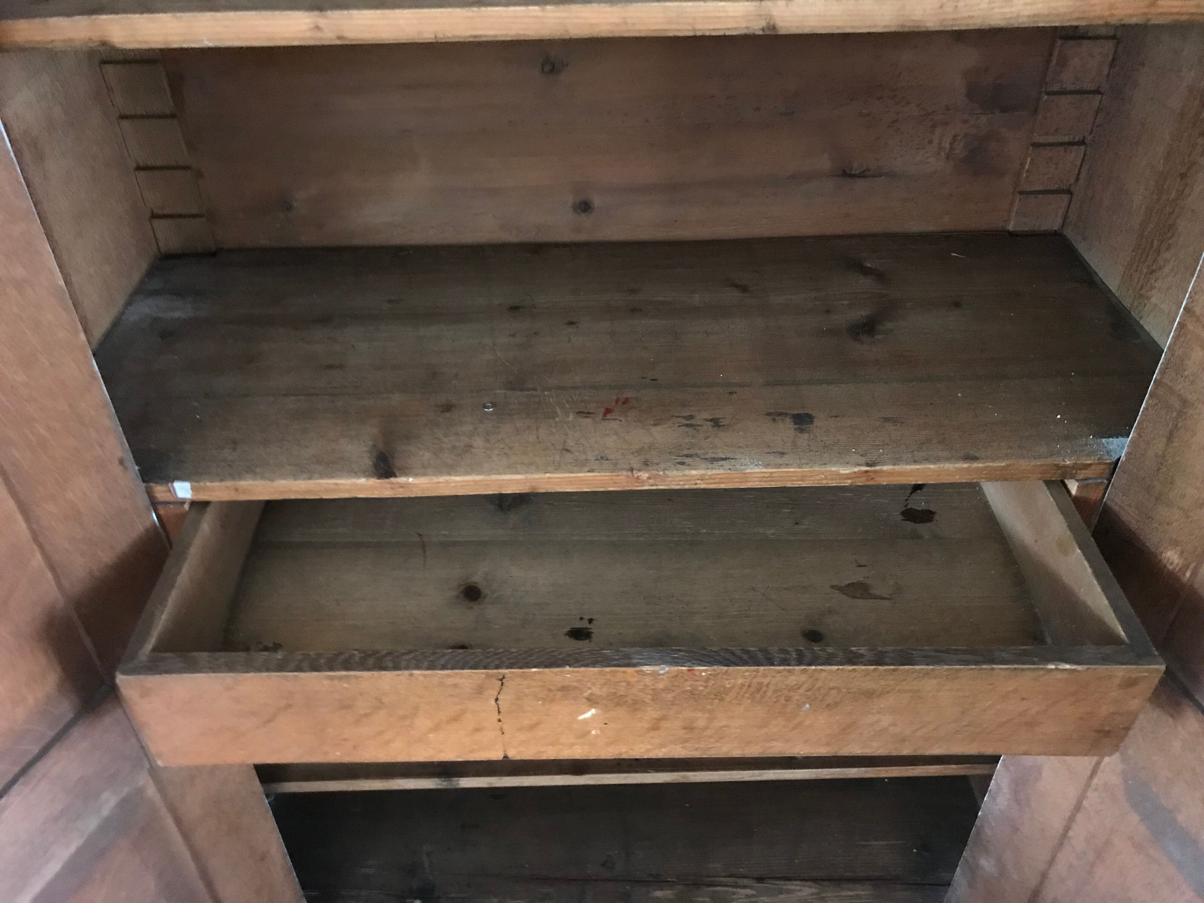 Parisian green water Cabinet