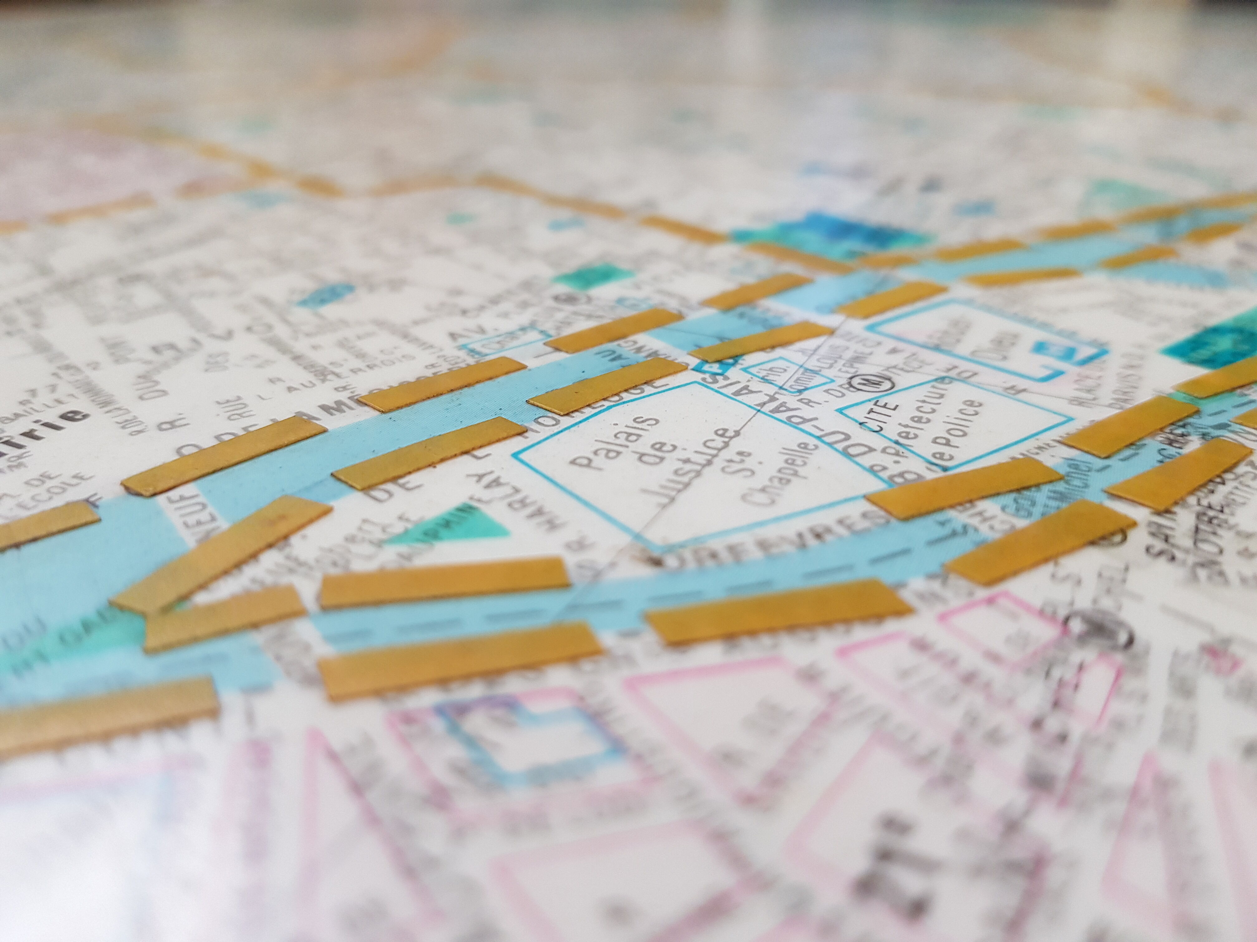 Map of Paris XXL, boroughs and neighborhoods 80 - 142x104cm