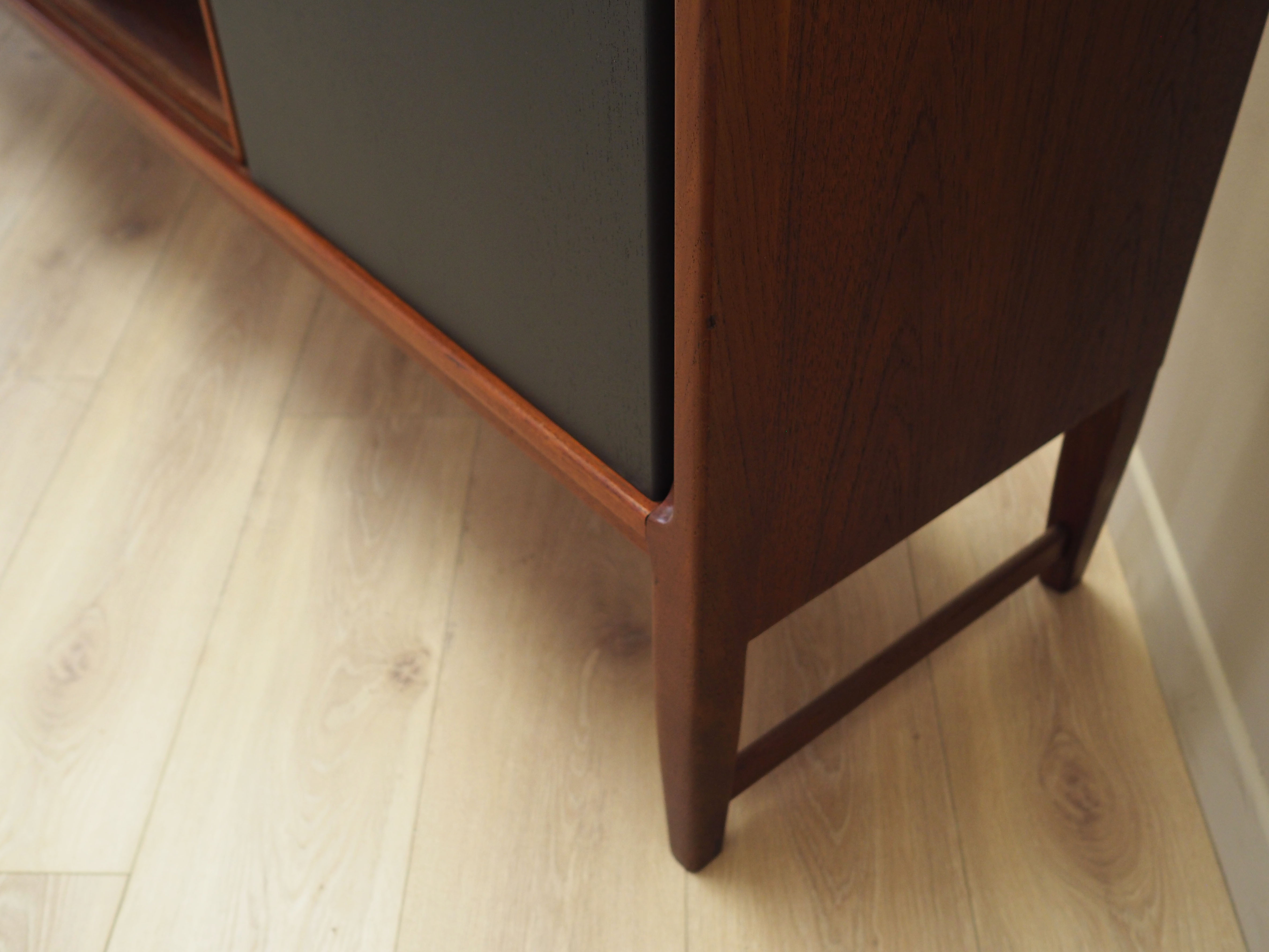 Enfilade en teck, design danois, années 1970, production: danemark